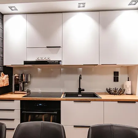 C9 Ski-in Ski-out By Aavalevi *